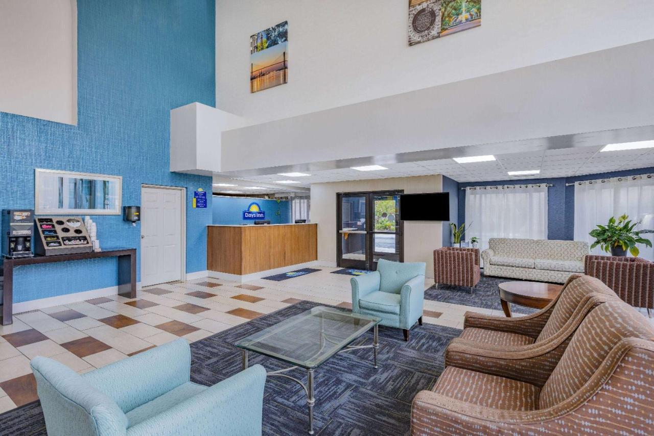 Days Inn & Suites By Wyndham Savannah Midtown Kültér fotó
