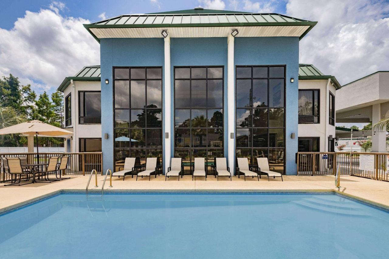 Days Inn & Suites By Wyndham Savannah Midtown Kültér fotó