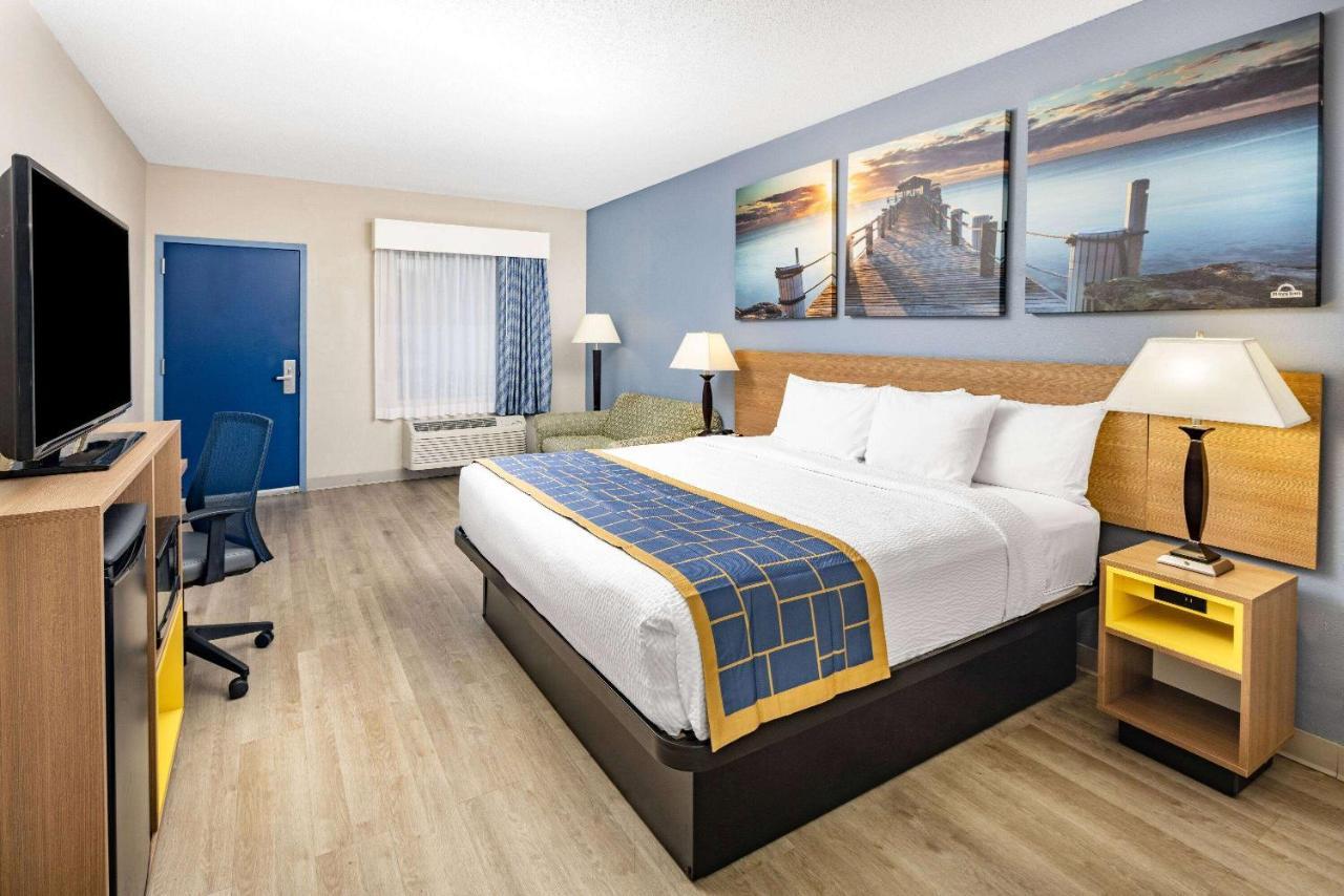 Days Inn & Suites By Wyndham Savannah Midtown Kültér fotó